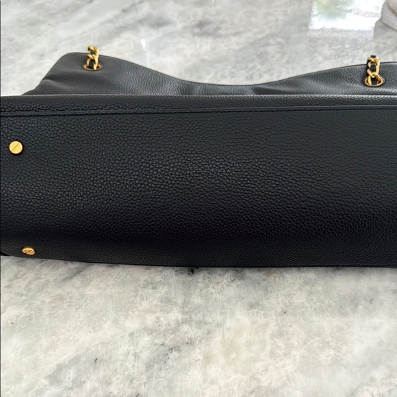 Tory Burch Black and Gold Shoulder Bag with Chain Strap - Picture 5 of 6